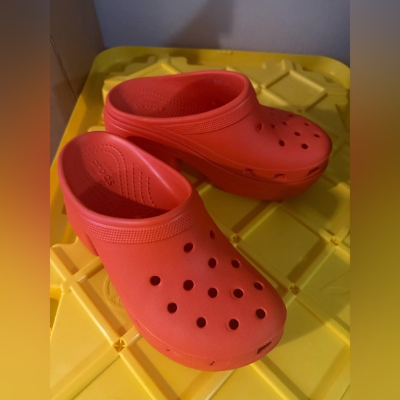 Women's Orange Platform Clogs - Picture 3 of 4